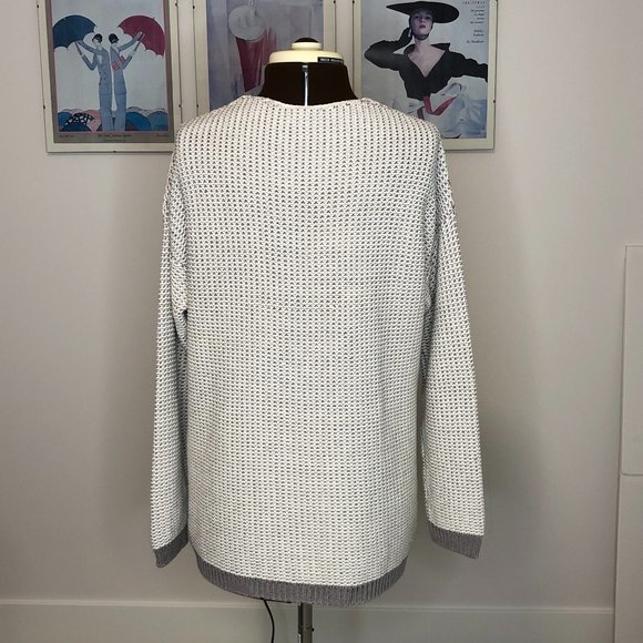 Joie Grey and White V-neck Pullover Sweater Size L - Picture 4 of 6